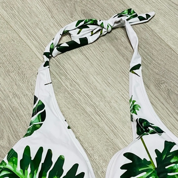 Swim Top Tropical Leaf Print Halter Style - Picture 4 of 11